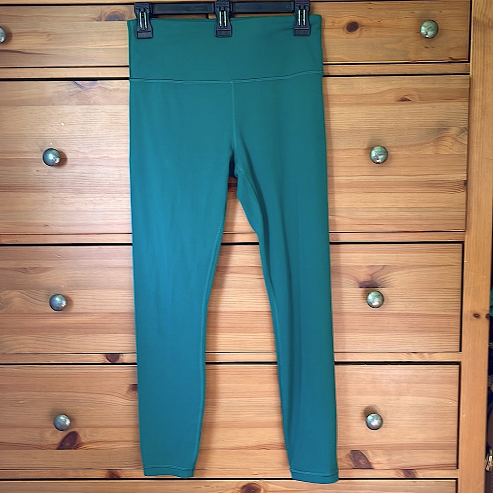 Athleta Elation 7/8 tight/legging.